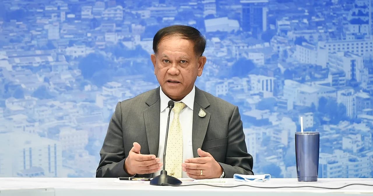 พล.อ.สมศักดิ์ ย้ำชัดไม่ใช้ ม.9 ห้ามชุมนุม แจงต่อพ.ร.ก.ฉุกเฉินควบคุมโรคเท่านั้น