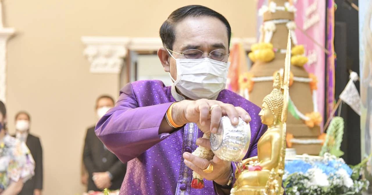 นายกฯ อวยพรสงกรานต์ 2564 ขอประเทศเจริญรุ่งเรือง คนไทยมีความสุข เป็นคนดีของสังคม