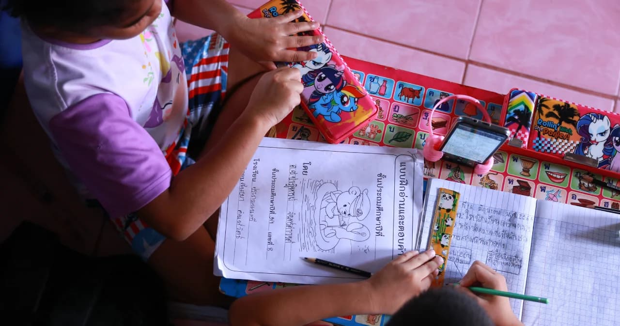 เปิดเทอมปี 64 พบเด็กหลุดจากระบบการศึกษามากกว่า 6,000 คน