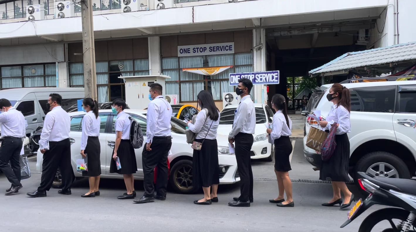 สภาทนายความยื่นฟ้อง วลพ. หลังมีคำวินิจฉัยให้แก้กฎการแต่งกายเท่าเทียม