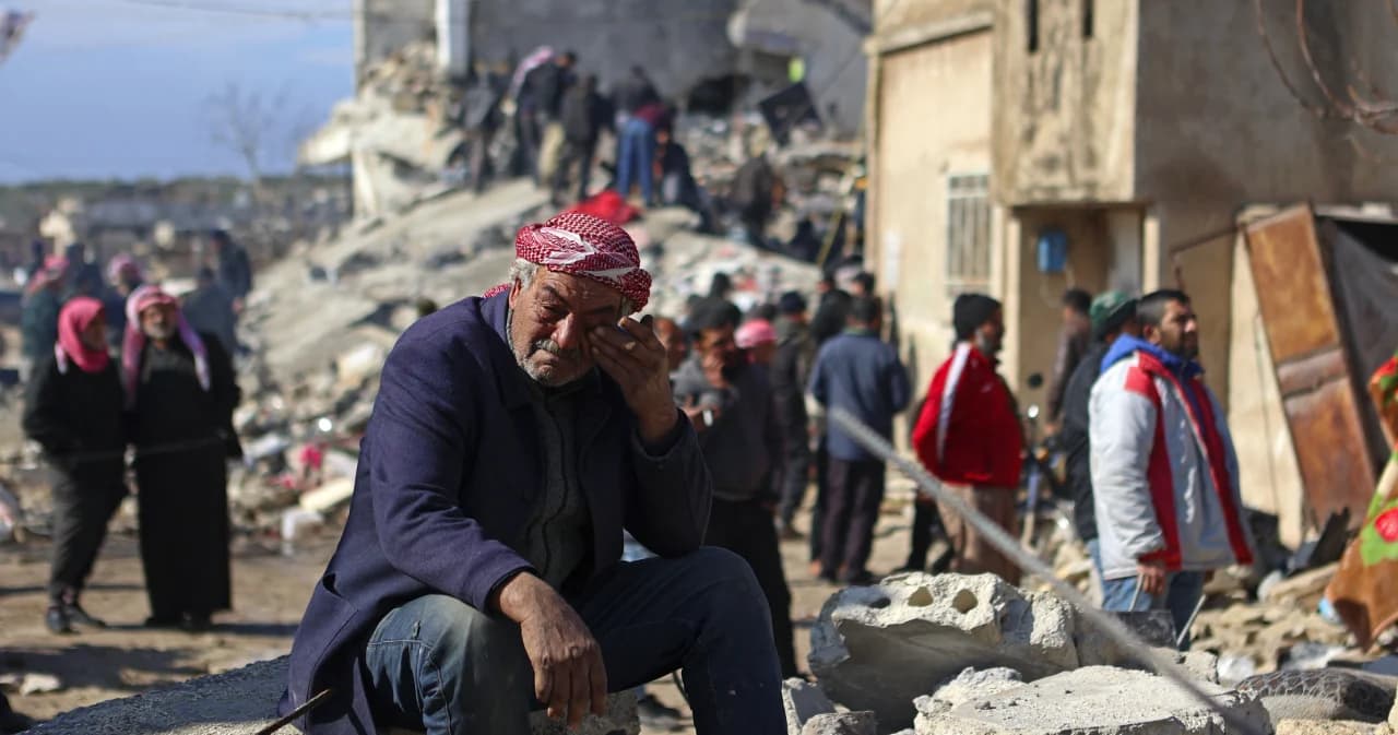 แผ่นดินไหวตุรกี-ซีเรีย ยอดผู้เสียชีวิตทะลุ 16,000 คน กู้ภัยยังเร่งค้นหาผู้รอดชีวิต ท่ามกลางอากาศหนาวเหน็บ