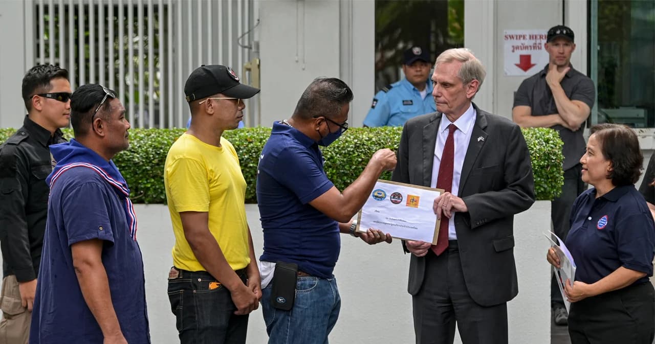 ศปปส.เรียกร้อง ‘อเมริกา’ หยุดแทรกแซงกิจการในไทย ‘ทูตสหรัฐฯ’ ยันไม่เกี่ยวเลือกตั้ง ชี้ประชาชนไทยเท่านั้นควรเลือกผู้บริหารประเทศ