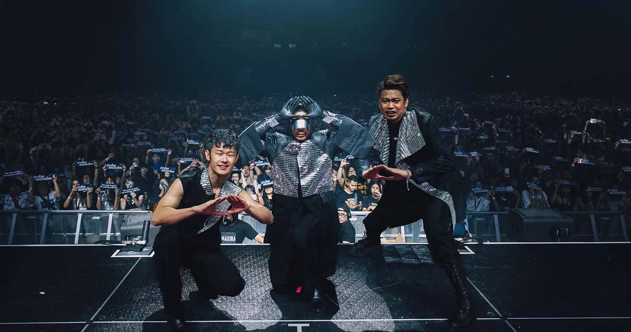 ‘Slot Machine’ โชว์สุดมันส์ระดับอินเตอร์ ก่อนบินลัดฟ้าโชว์แฟนเพลงทั่วโลก ‘EXIT TO ENTER WORLD TOUR 2024’