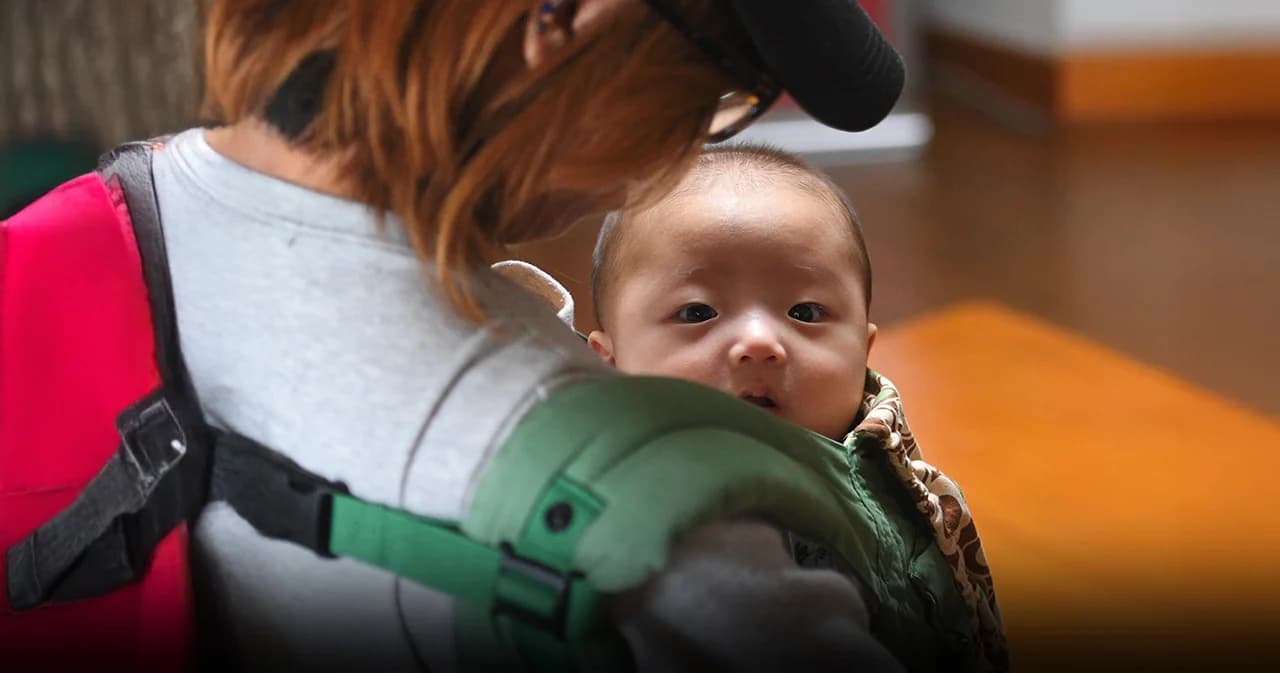 เด็กเกาหลีใต้ถูกละเมิดสิทธิฯ นับแสนคน ผ่านขบวนการ ‘ส่งออกเด็ก’ เป็นลูกบุญธรรมต่างชาติ