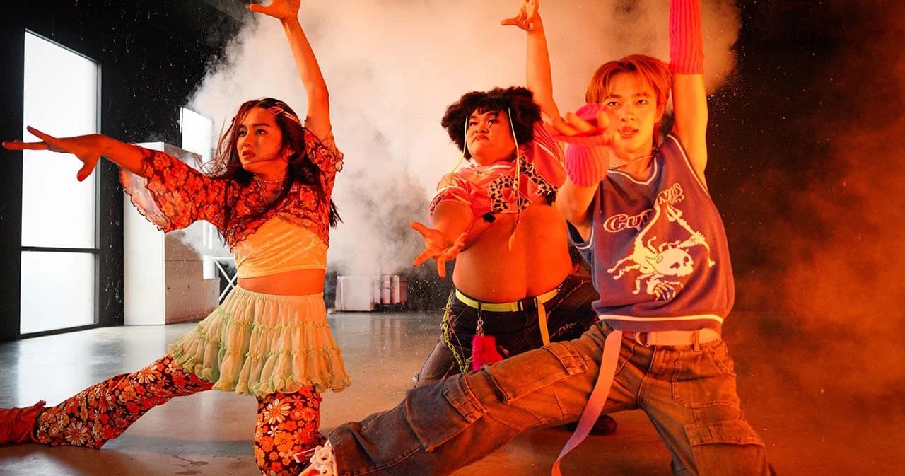 ‘ดีว่า..ราวี’ เปิดฉากสงครามดวลไมค์ ไฝว้กันให้ไฟลุก! บันเทิงพร้อมกันในโรงภาพยนตร์ 10 ธันวาคมนี้