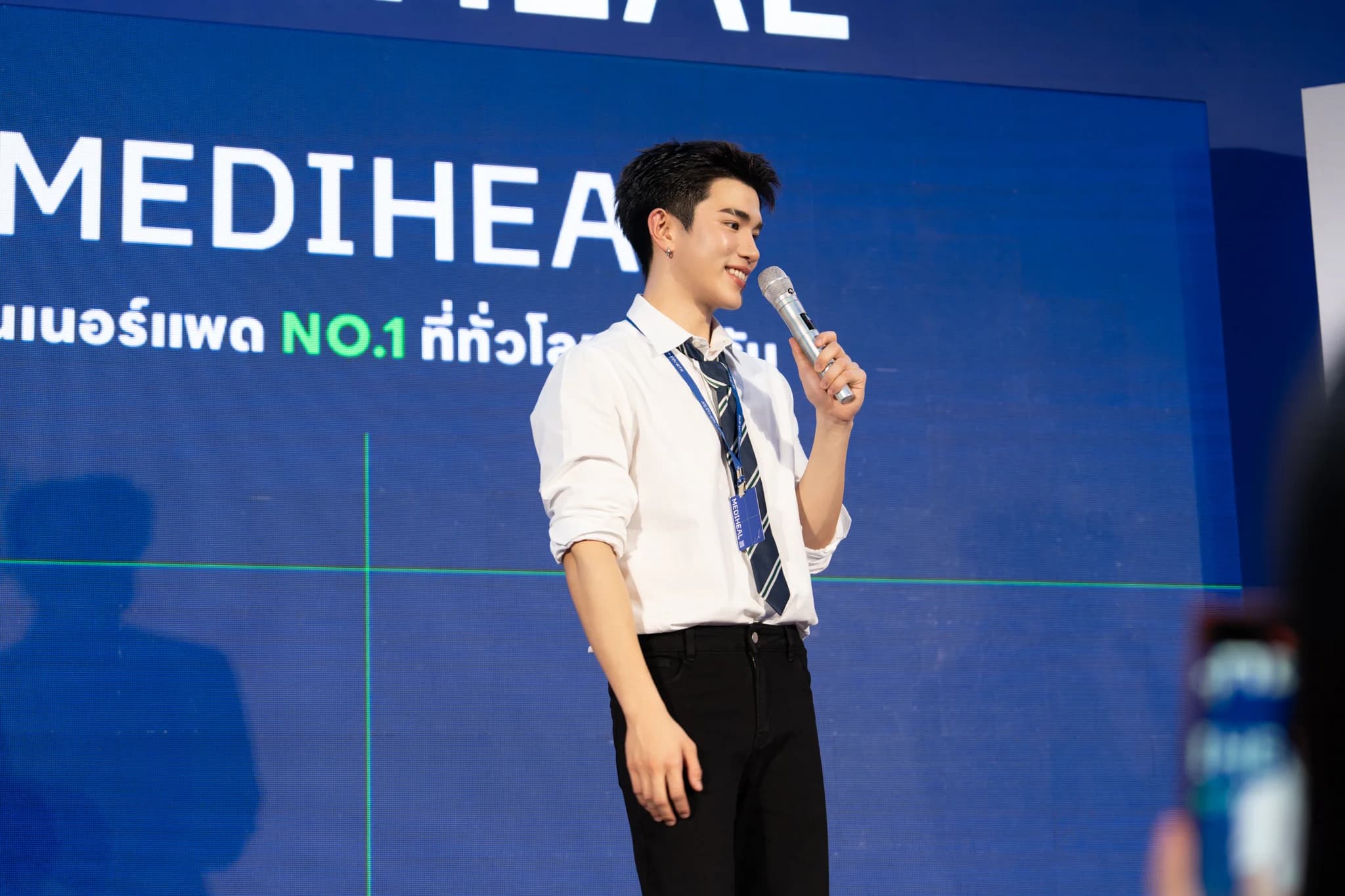 MEDIHEAL แบรนด์สกินแคร์ชื่อดังจากเกาหลีใต้ จัด Pop up store ใจกลางกรุงเทพฯ เปิดตัว ‘โฟร์ท ณัฐวรรธน์’ แบรนด์แอมบาสเดอร์ MEDIHEAL Toner Pad คนไทยคนแรก